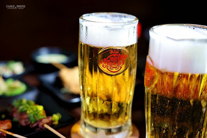 台中日式餐廳推薦「御三家備長炭串料理」雞濃湯拉麵、生魚片超美味。