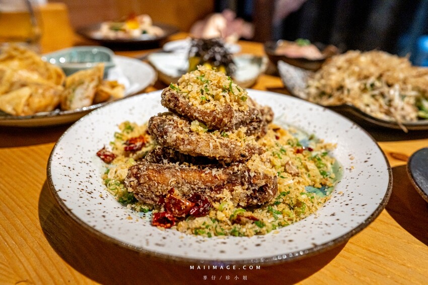 台北熱炒推薦！台日美食「昭和台灣小熱炒居酒屋」三層樓獨棟超Chill體驗。