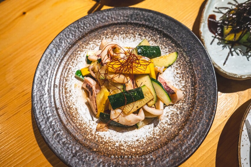 台北熱炒推薦！台日美食「昭和台灣小熱炒居酒屋」三層樓獨棟超Chill體驗。