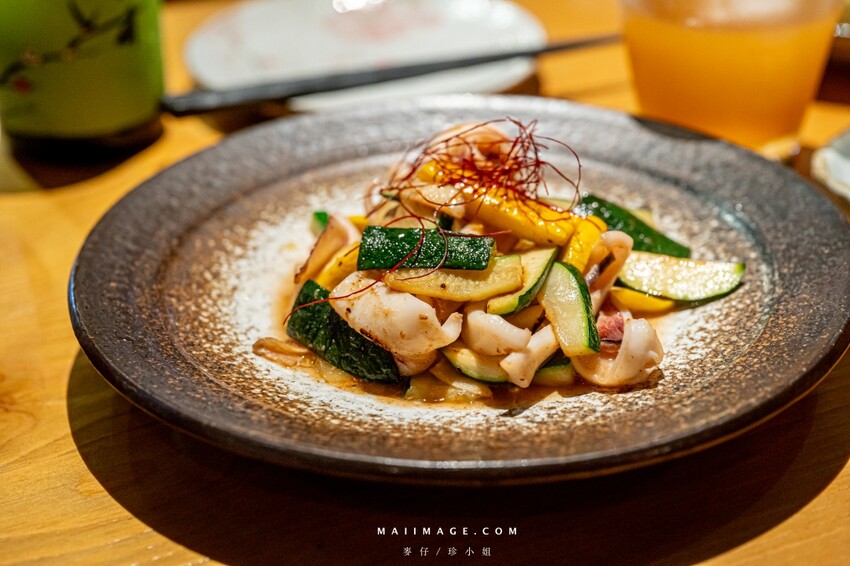 台北熱炒推薦！台日美食「昭和台灣小熱炒居酒屋」三層樓獨棟超Chill體驗。