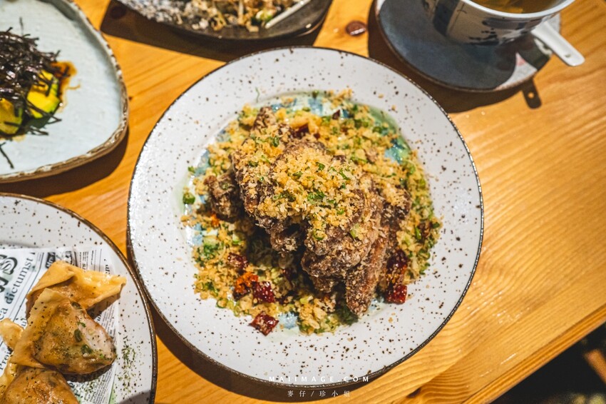 台北熱炒推薦！台日美食「昭和台灣小熱炒居酒屋」三層樓獨棟超Chill體驗。