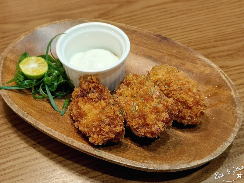 宜蘭老宅文青餐廳推薦!木村Kimura的黑蒜拉麵與炸牡蠣超好吃。