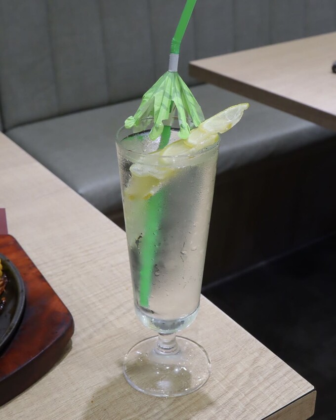 牛室炙燒牛排｜全台最有誠意平價牛排館！100%原塊肉，最低$369爽吃豐富自助吧