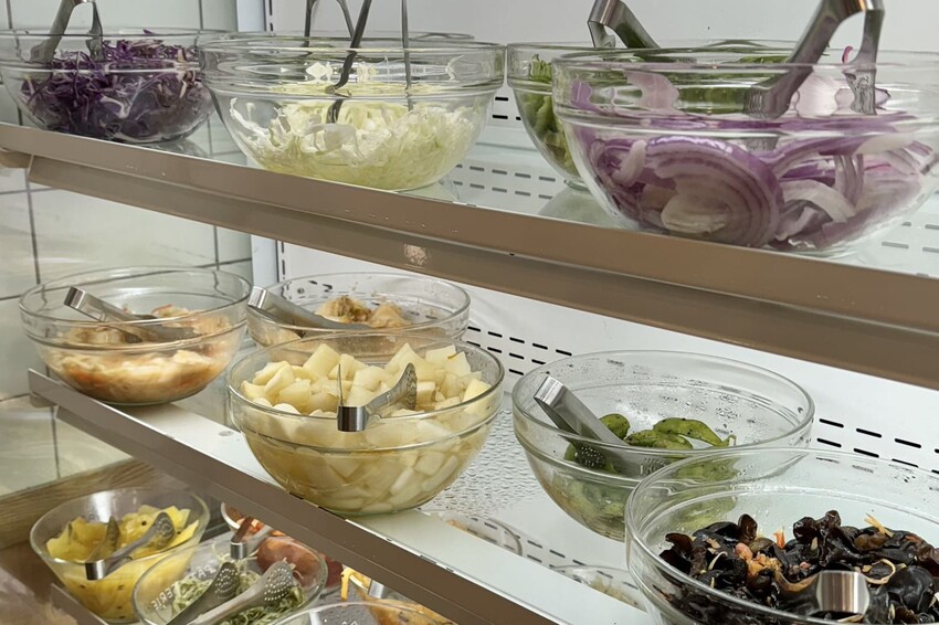 牛室炙燒牛排｜全台最有誠意平價牛排館！100%原塊肉，最低$369爽吃豐富自助吧