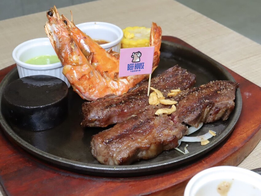 牛室炙燒牛排｜全台最有誠意平價牛排館！100%原塊肉，最低$369爽吃豐富自助吧