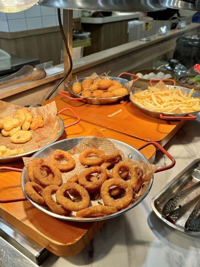 牛室炙燒牛排｜全台最有誠意平價牛排館！100%原塊肉，最低$369爽吃豐富自助吧