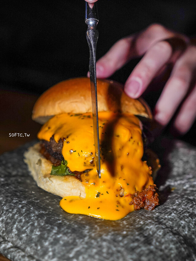 信義餐酒館推薦「Hoda Bistro 餐酒館」起司瀑布中西創意料理餐酒館 - 軟西,遊記