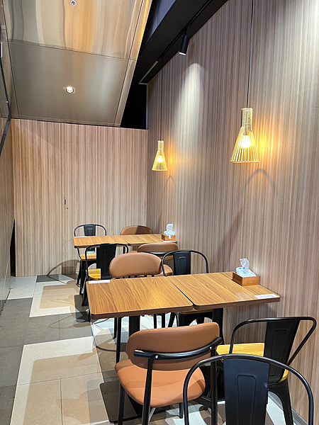 【桃園中壢美食推薦】 中壢新開幕咖喱飯&丼飯專賣店|看電影前 【桃園中壢美食推薦】 中壢新開幕咖喱飯&丼飯專賣店|看電影前