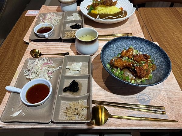 【桃園中壢美食推薦】 中壢新開幕咖喱飯&丼飯專賣店|看電影前 【桃園中壢美食推薦】 中壢新開幕咖喱飯&丼飯專賣店|看電影前