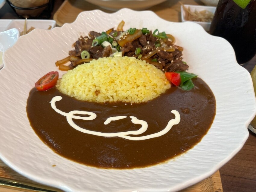 桃園中壢咖哩！中原夜市「日升日式濃咖哩屋」日式咖哩加 1 元就送丼飯。