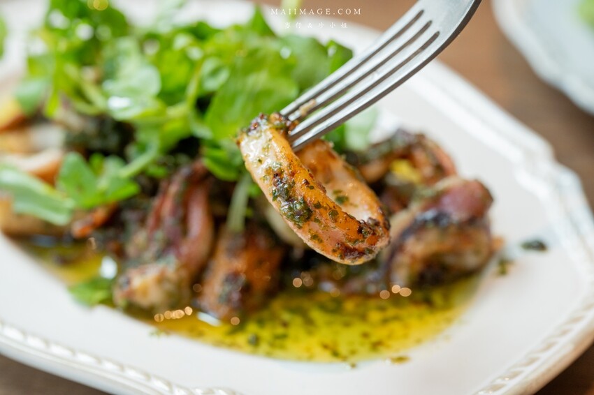 林口三井新開幕「JK Studio歐陸餐廳」波士頓龍蝦 肋眼牛排超值推薦。