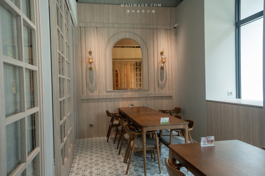 林口三井新開幕「JK Studio歐陸餐廳」波士頓龍蝦 肋眼牛排超值推薦。