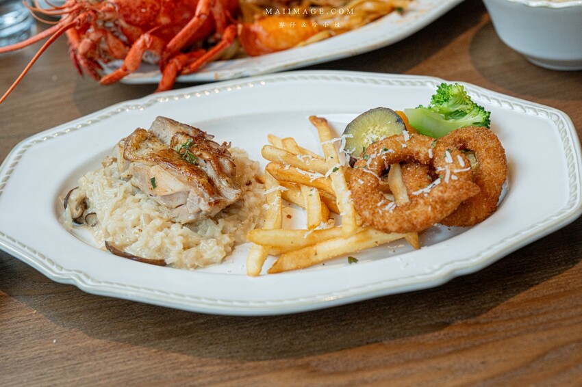 林口三井新開幕「JK Studio歐陸餐廳」波士頓龍蝦 肋眼牛排超值推薦。