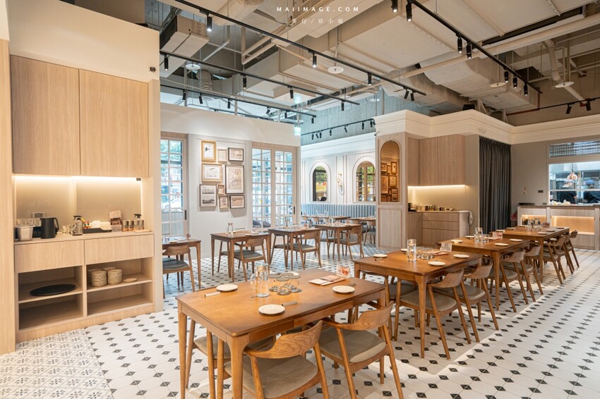 林口三井新開幕「JK Studio歐陸餐廳」波士頓龍蝦 肋眼牛排超值推薦。