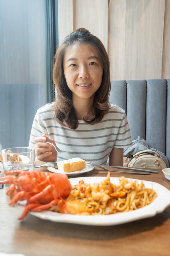 林口三井新開幕「JK Studio歐陸餐廳」波士頓龍蝦 肋眼牛排超值推薦。