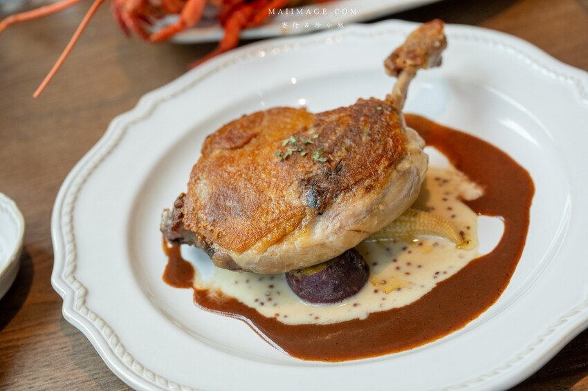 林口三井新開幕「JK Studio歐陸餐廳」波士頓龍蝦 肋眼牛排超值推薦。