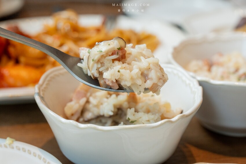 林口三井新開幕「JK Studio歐陸餐廳」波士頓龍蝦 肋眼牛排超值推薦。