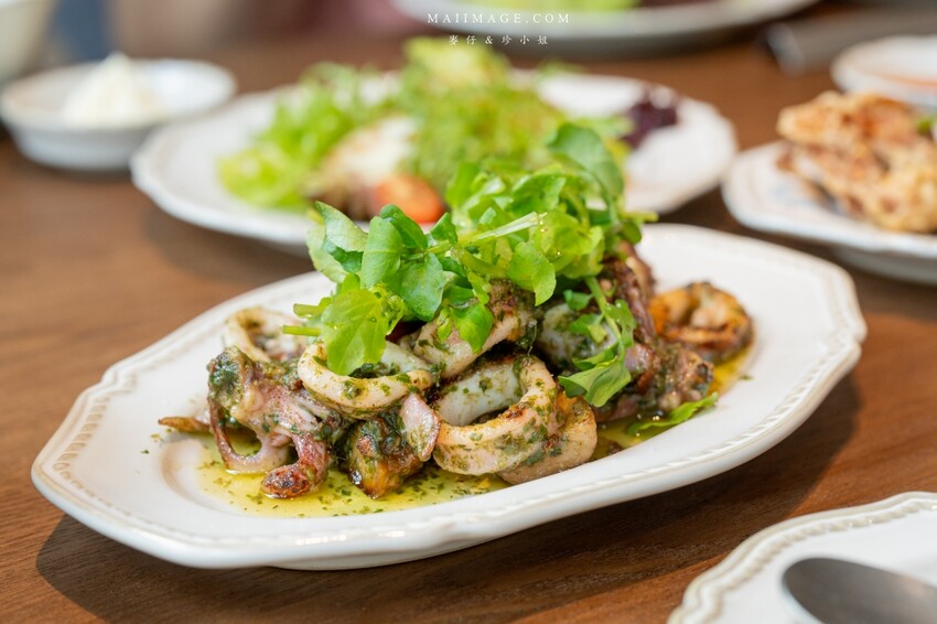 林口三井新開幕「JK Studio歐陸餐廳」波士頓龍蝦 肋眼牛排超值推薦。