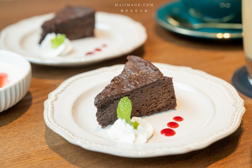 林口三井新開幕「JK Studio歐陸餐廳」波士頓龍蝦 肋眼牛排超值推薦。