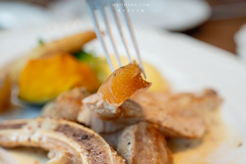 林口三井新開幕「JK Studio歐陸餐廳」波士頓龍蝦 肋眼牛排超值推薦。