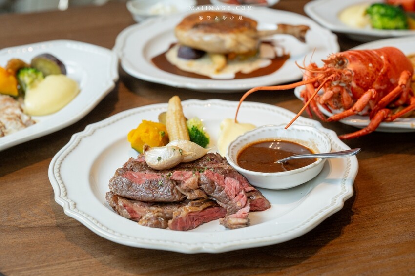 林口三井新開幕「JK Studio歐陸餐廳」波士頓龍蝦 肋眼牛排超值推薦。