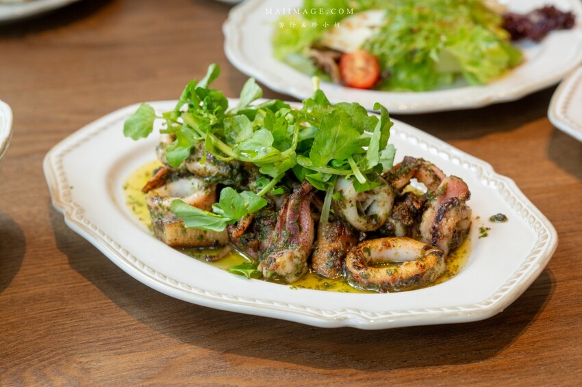林口三井新開幕「JK Studio歐陸餐廳」波士頓龍蝦 肋眼牛排超值推薦。