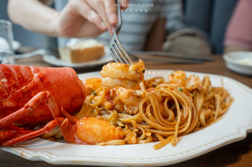 林口三井新開幕「JK Studio歐陸餐廳」波士頓龍蝦 肋眼牛排超值推薦。