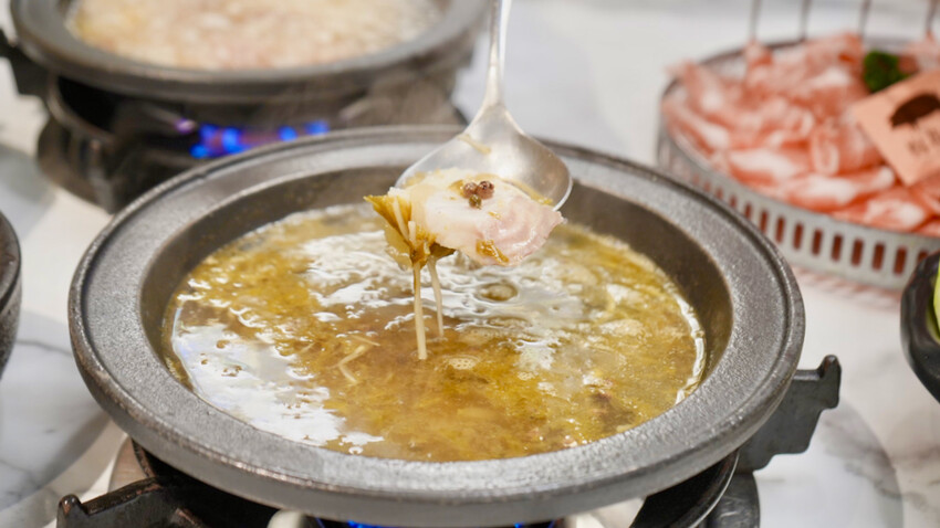 彰化縣員林市[彰化美食] 久違石頭火鍋｜超平價328吃到飽！新鍋登場「青花椒酸菜鍋」超好吃