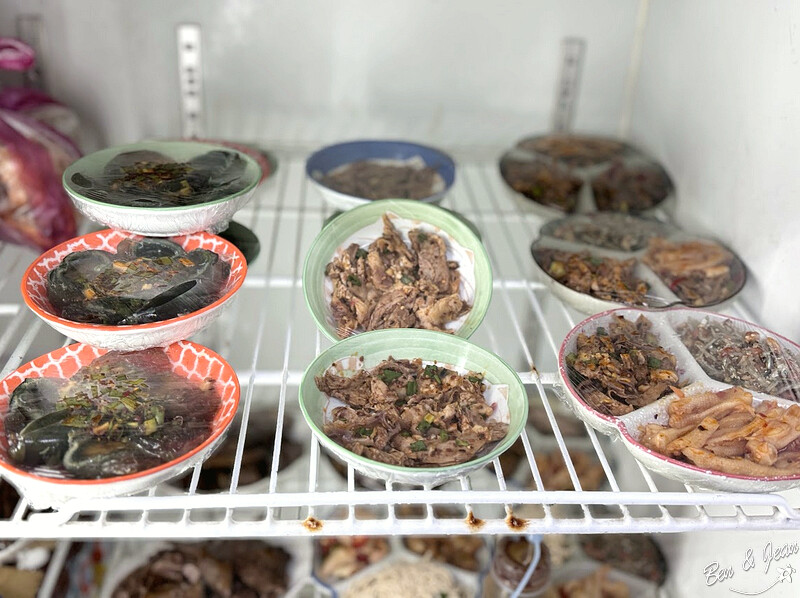 宜蘭美食推薦！六眷村刀削牛肉麵 重慶麻辣鍋，吃過就忘不了。