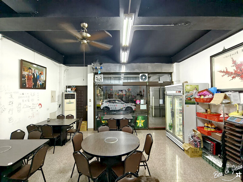 宜蘭美食推薦！六眷村刀削牛肉麵 重慶麻辣鍋，吃過就忘不了。