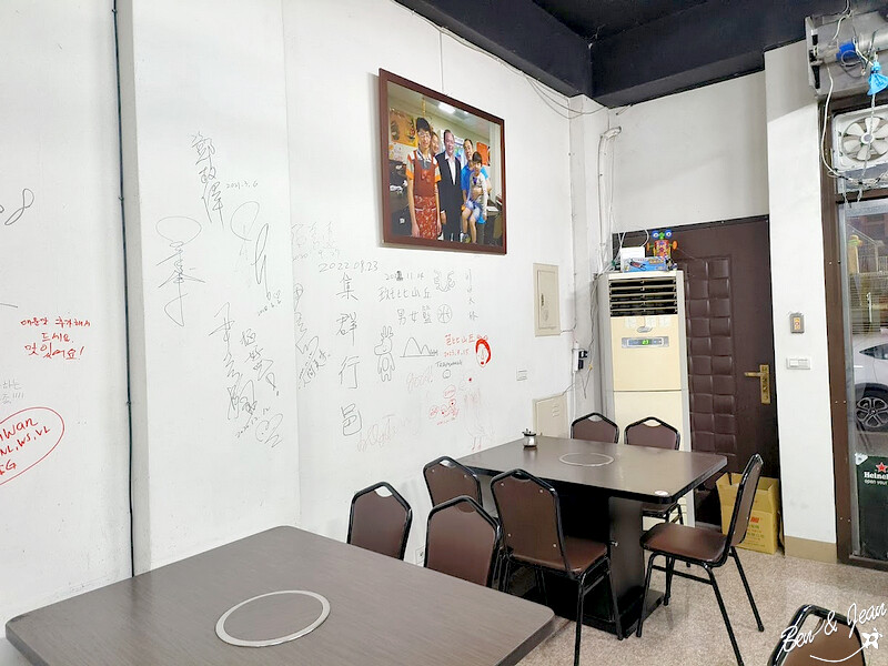 宜蘭美食推薦！六眷村刀削牛肉麵 重慶麻辣鍋，吃過就忘不了。