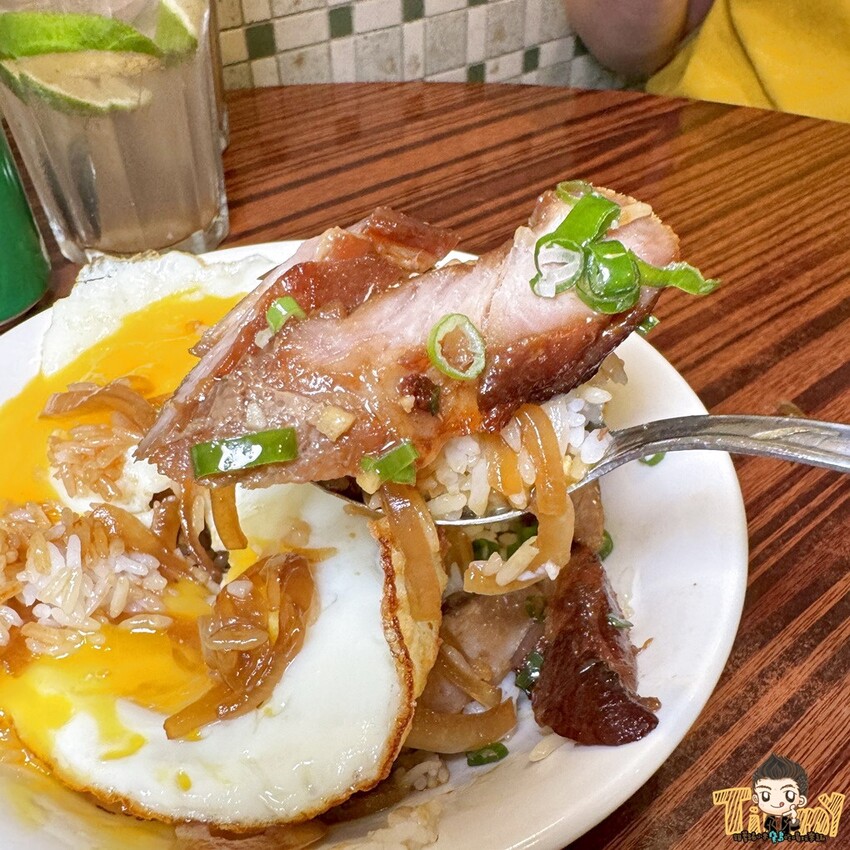 新竹縣竹北市天樂里冰室。竹北最正宗的干炒牛河&絲襪奶茶！ 限量供應的黯然銷魂飯好吃到流淚！ 奶油豬脆脆超港味！ - 跟著踢小米吃喝玩樂趣