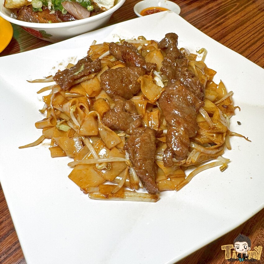 新竹縣竹北市天樂里冰室。竹北最正宗的干炒牛河&絲襪奶茶！ 限量供應的黯然銷魂飯好吃到流淚！ 奶油豬脆脆超港味！ - 跟著踢小米吃喝玩樂趣