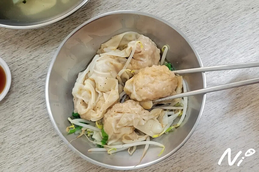 202408 高雄鳳山 ㄚ華鮮蝦大餛飩