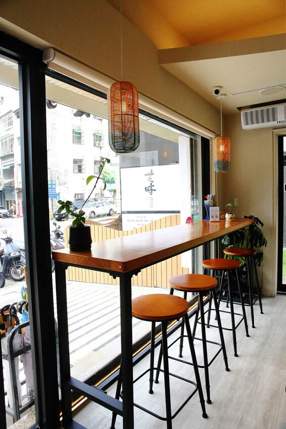 台北寵物友善餐廳｜其時Bistro〜台北草地寵物餐廳，有專屬