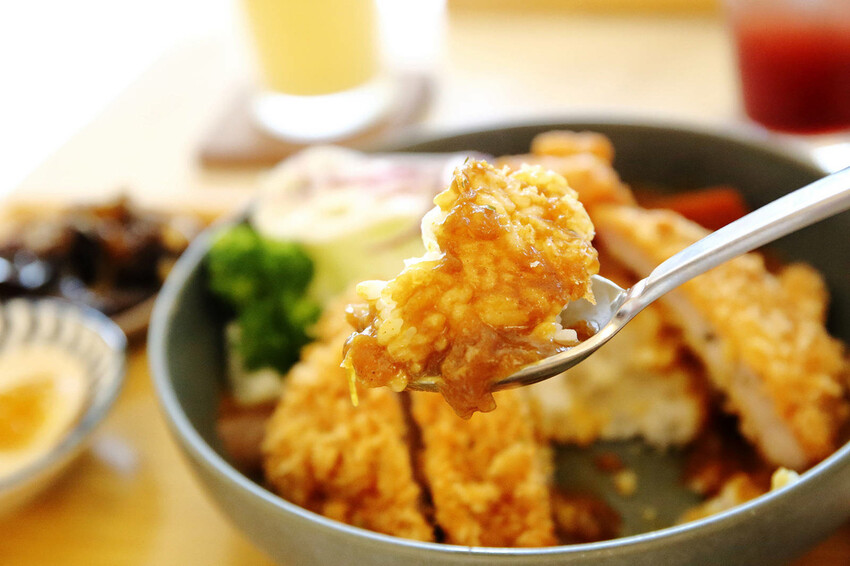 台北寵物友善餐廳｜其時Bistro〜台北草地寵物餐廳，有專屬