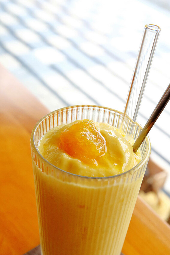 台北寵物友善餐廳｜其時Bistro〜台北草地寵物餐廳，有專屬