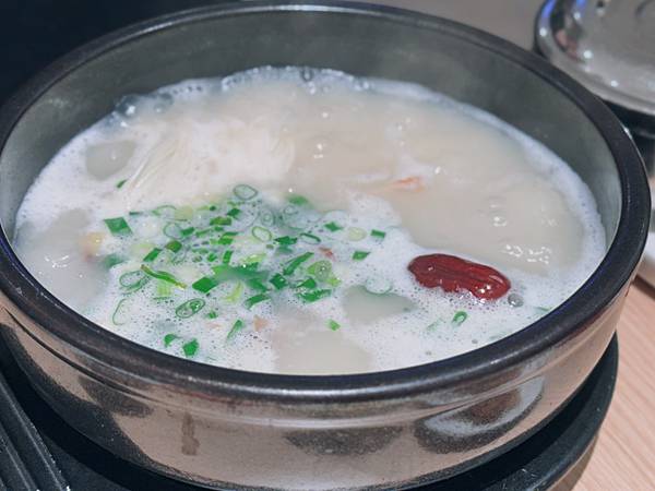 韓國控必訪!春弄Seolleong雪濃湯,簡約工業風下感受最純粹的韓式原味!