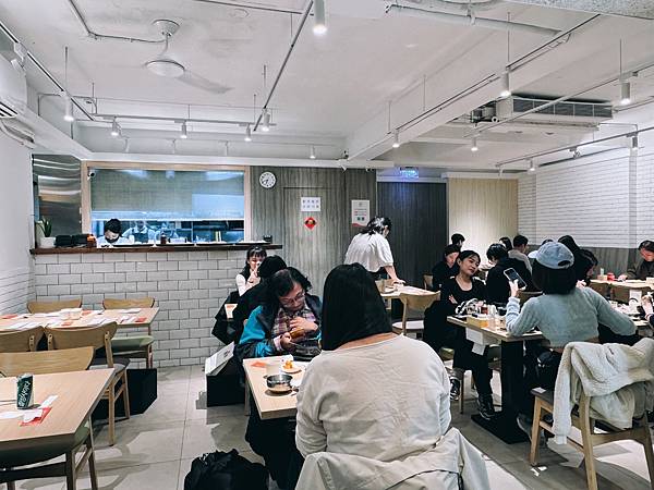 韓國控必訪!春弄Seolleong雪濃湯,簡約工業風下感受最純粹的韓式原味!