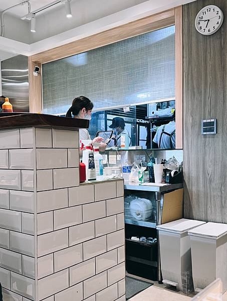 韓國控必訪!春弄Seolleong雪濃湯,簡約工業風下感受最純粹的韓式原味!