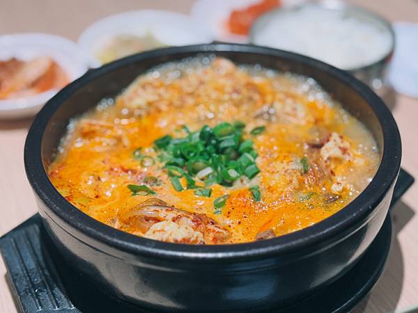 韓國控必訪!春弄Seolleong雪濃湯,簡約工業風下感受最純粹的韓式原味!