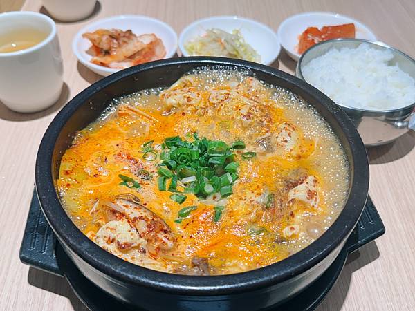 韓國控必訪!春弄Seolleong雪濃湯,簡約工業風下感受最純粹的韓式原味!