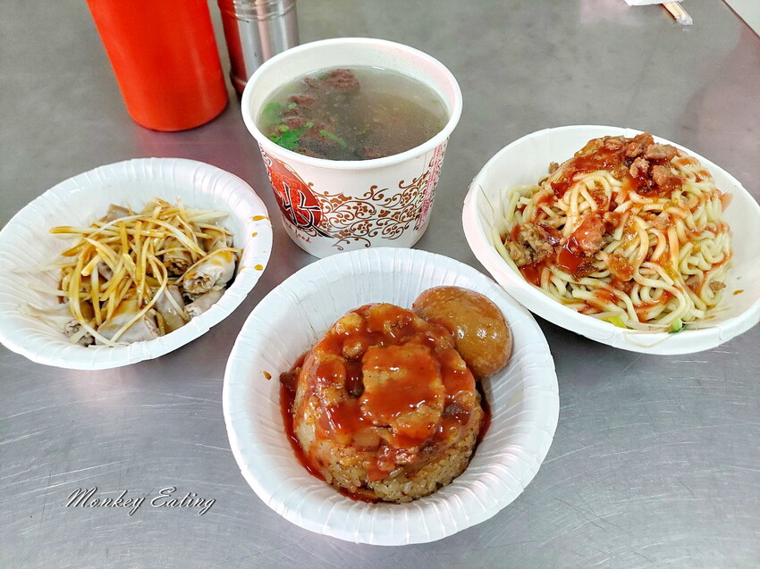 大肚筒仔米糕│食尚玩家推薦大肚清水筒仔米糕，肥瘦均勻米飯香Q好吃！古早味中式麵食湯類小菜 - 貪吃猴的幻想