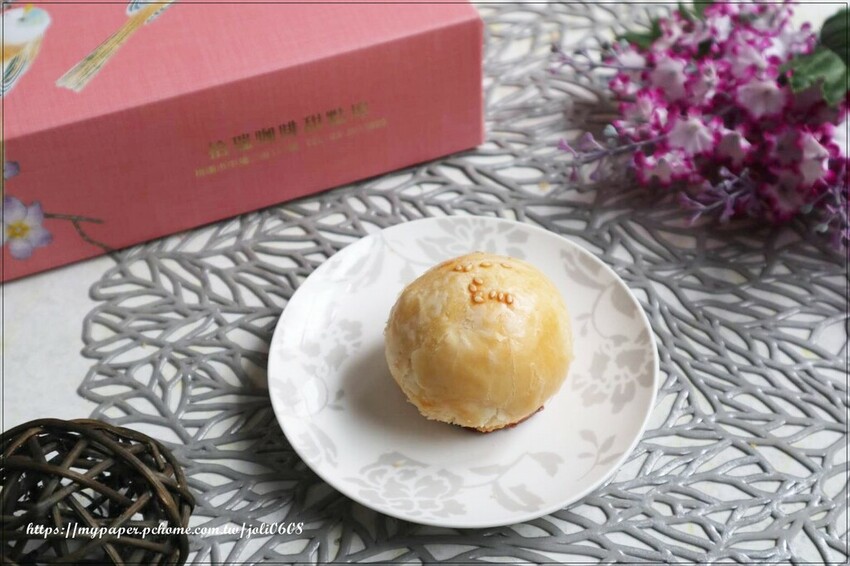 桃園市桃園區【拾瑞咖啡烘培】春節禮盒推薦 桃園伴手禮推薦 巴斯克蛋糕、蛋黃酥、千層酥真材實料手工製作 年節送禮必備首選