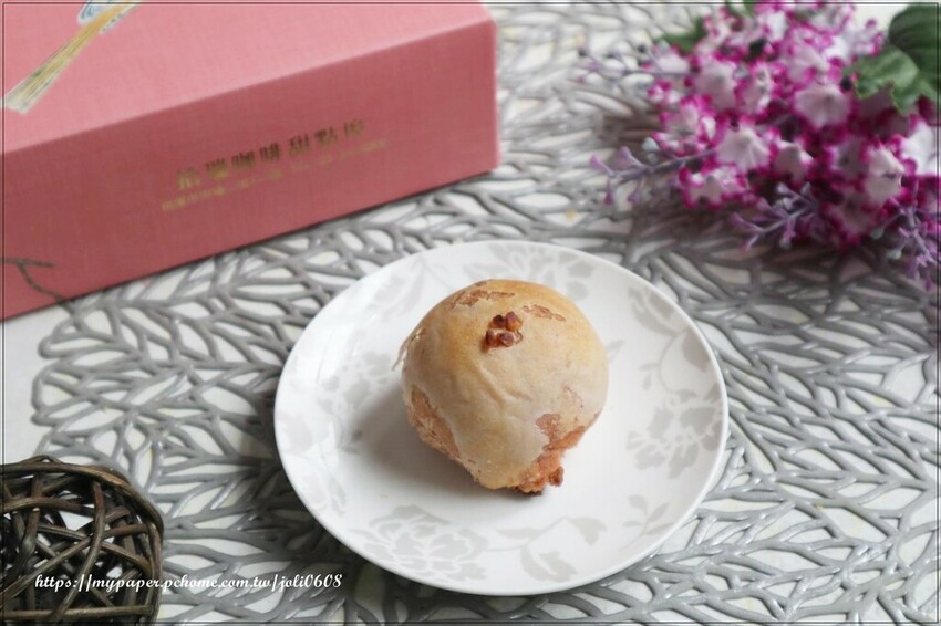 桃園市桃園區【拾瑞咖啡烘培】春節禮盒推薦 桃園伴手禮推薦 巴斯克蛋糕、蛋黃酥、千層酥真材實料手工製作 年節送禮必備首選