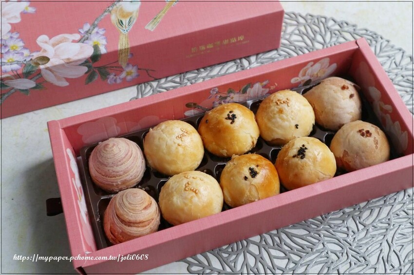 桃園市桃園區【拾瑞咖啡烘培】春節禮盒推薦 桃園伴手禮推薦 巴斯克蛋糕、蛋黃酥、千層酥真材實料手工製作 年節送禮必備首選