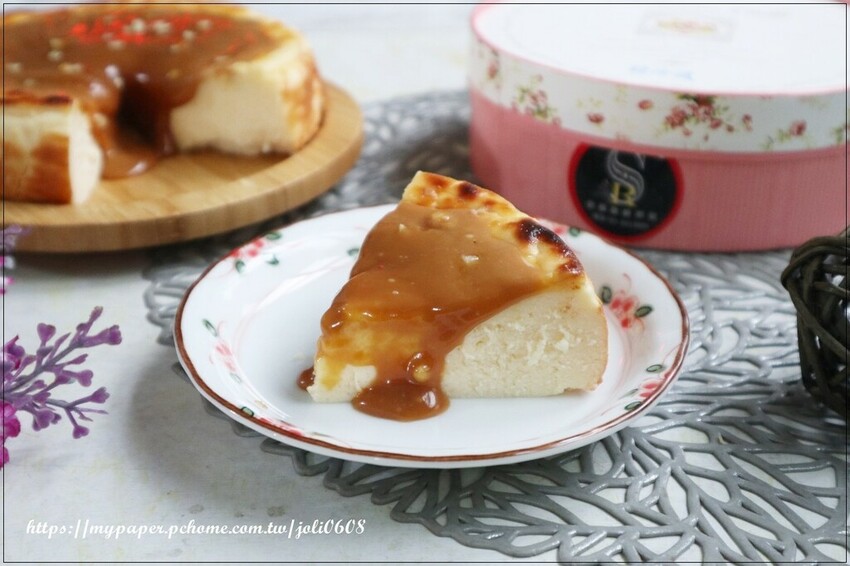 桃園市桃園區【拾瑞咖啡烘培】春節禮盒推薦 桃園伴手禮推薦 巴斯克蛋糕、蛋黃酥、千層酥真材實料手工製作 年節送禮必備首選