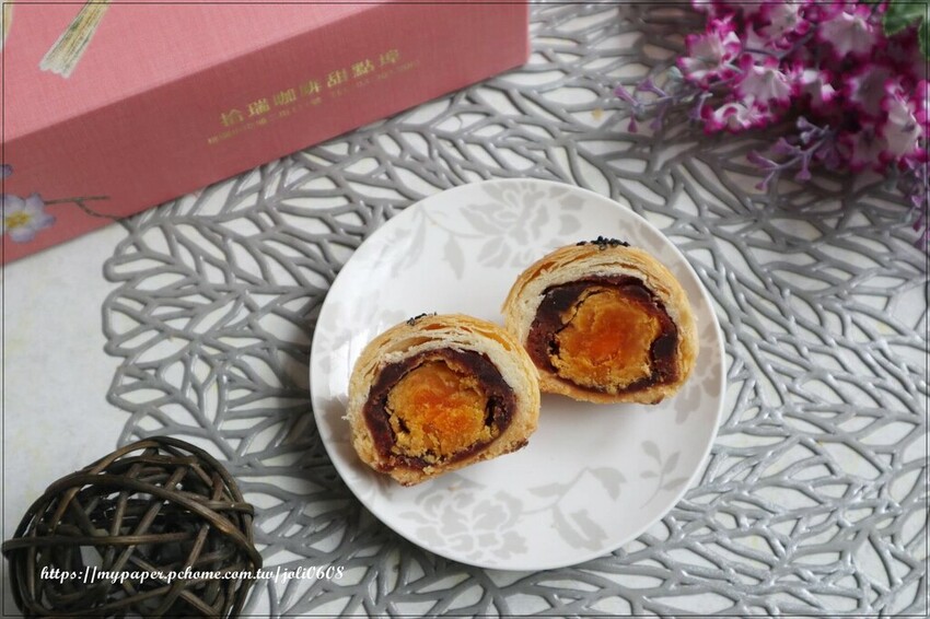 桃園市桃園區【拾瑞咖啡烘培】春節禮盒推薦 桃園伴手禮推薦 巴斯克蛋糕、蛋黃酥、千層酥真材實料手工製作 年節送禮必備首選