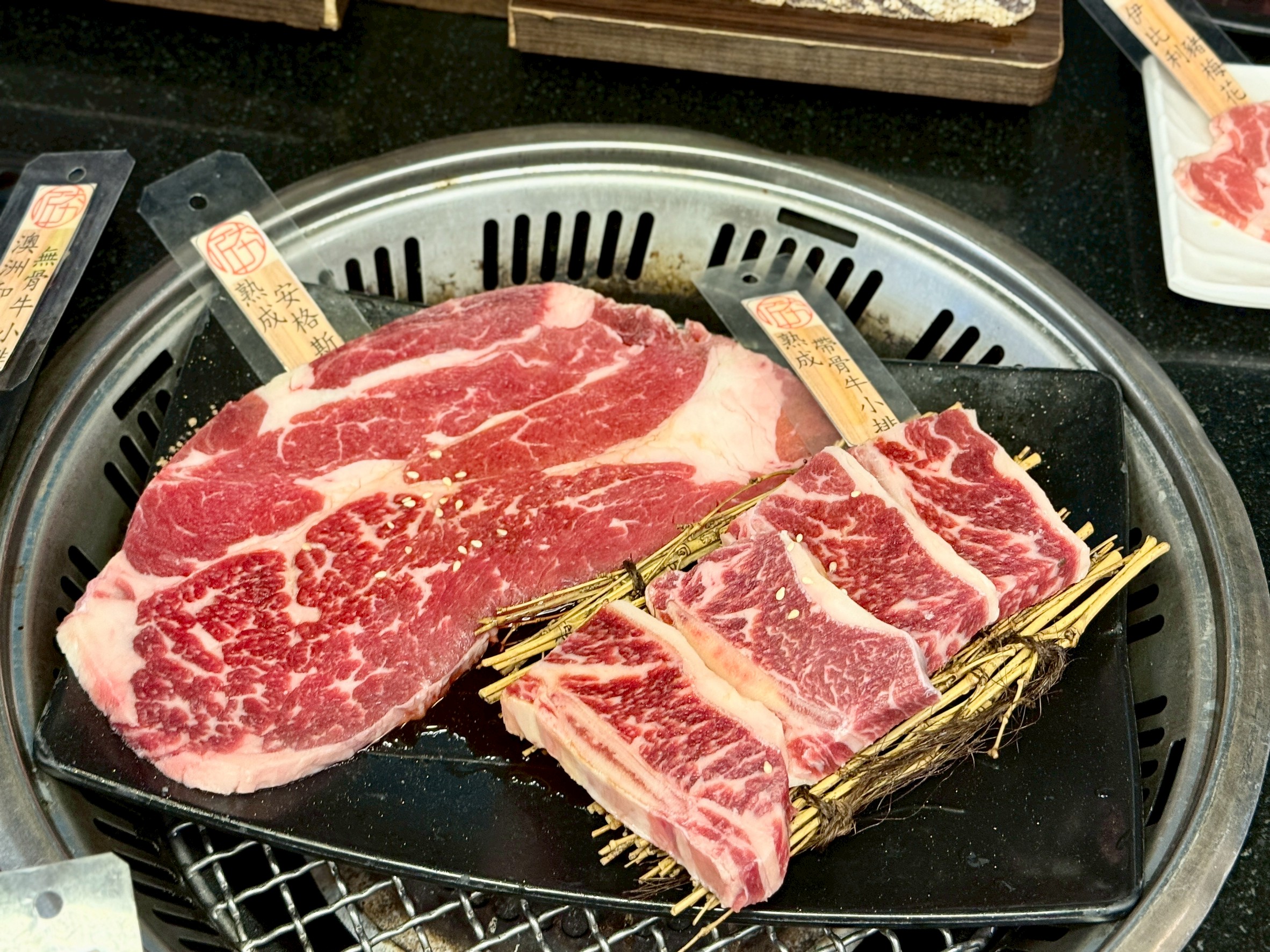 【桃園燒肉吃到飽推薦】匠夯日式無煙燒肉火烤兩吃吃到飽,最低689元起就可以吃到飽還有A5 和牛、泰國蝦、生蠔、干貝頂級海鮮吃到飽跟代烤服務 – 洋洋的吃喝玩樂