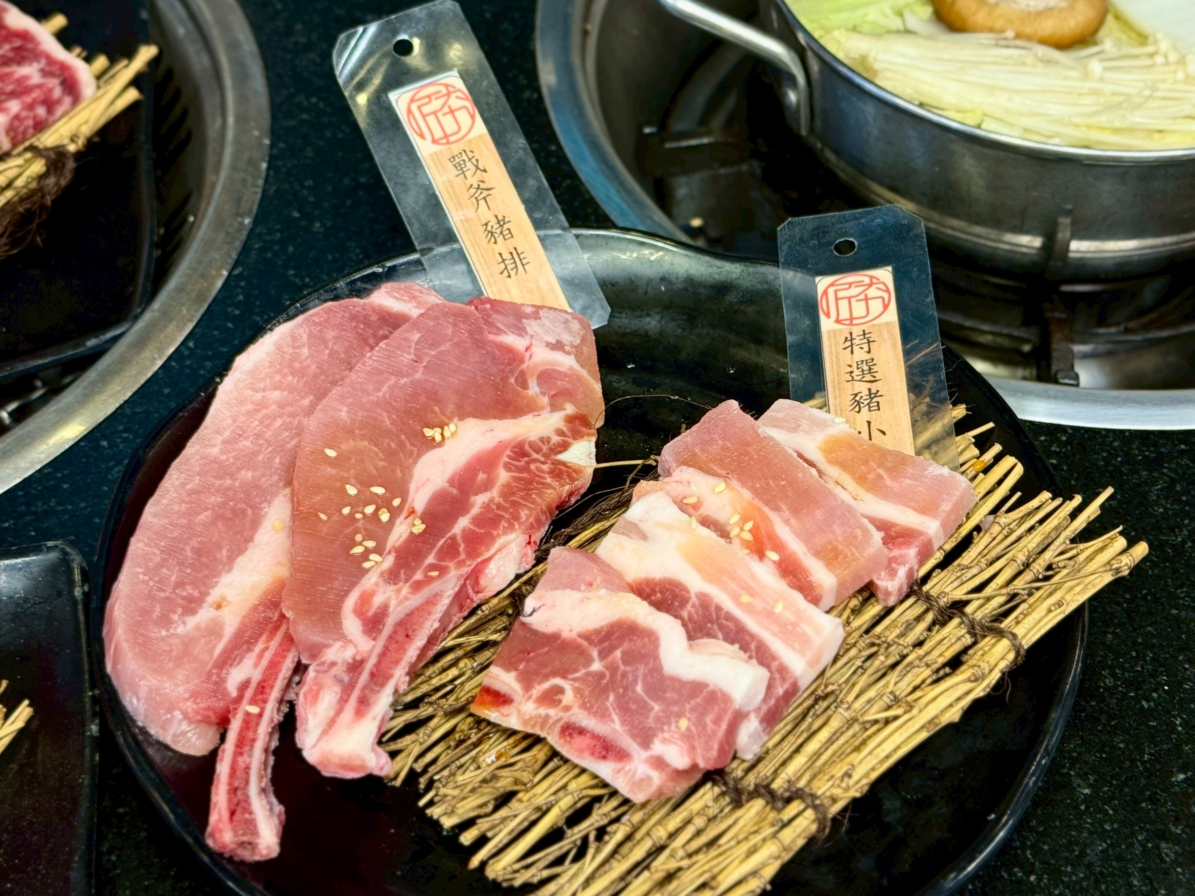 【桃園燒肉吃到飽推薦】匠夯日式無煙燒肉火烤兩吃吃到飽,最低689元起就可以吃到飽還有A5 和牛、泰國蝦、生蠔、干貝頂級海鮮吃到飽跟代烤服務 – 洋洋的吃喝玩樂